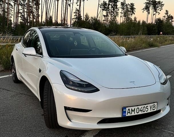 Білий Тесла Модель 3, об'ємом двигуна 0 л та пробігом 134 тис. км за 17700 $, фото 5 на Automoto.ua