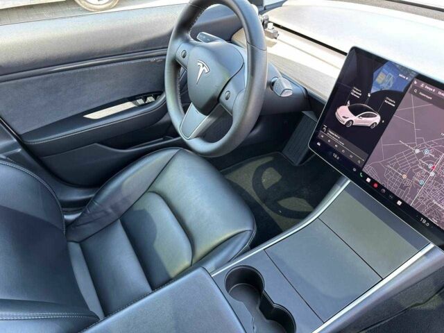 Білий Тесла Модель 3, об'ємом двигуна 0 л та пробігом 140 тис. км за 22850 $, фото 18 на Automoto.ua