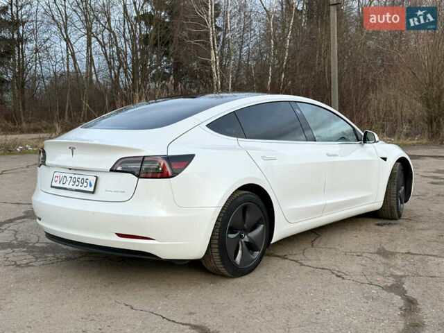 Белый Тесла Модель 3, объемом двигателя 0 л и пробегом 139 тыс. км за 17750 $, фото 8 на Automoto.ua
