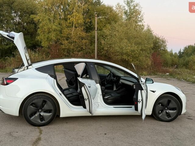 Белый Тесла Модель 3, объемом двигателя 0 л и пробегом 154 тыс. км за 16650 $, фото 20 на Automoto.ua