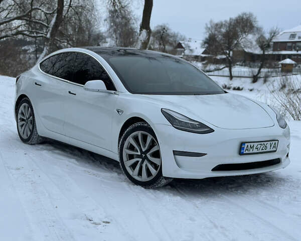 Белый Тесла Модель 3, объемом двигателя 0 л и пробегом 60 тыс. км за 19399 $, фото 5 на Automoto.ua