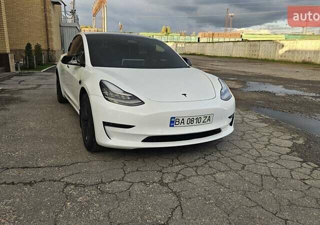 Білий Тесла Модель 3, об'ємом двигуна 0 л та пробігом 78 тис. км за 15300 $, фото 1 на Automoto.ua