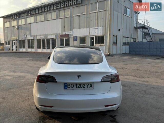 Білий Тесла Модель 3, об'ємом двигуна 0 л та пробігом 83 тис. км за 15599 $, фото 6 на Automoto.ua