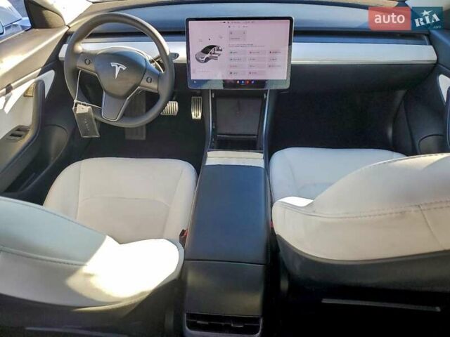 Белый Тесла Модель 3, объемом двигателя 0 л и пробегом 85 тыс. км за 6400 $, фото 7 на Automoto.ua