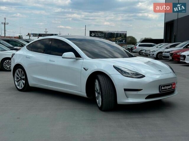 Белый Тесла Модель 3, объемом двигателя 0 л и пробегом 120 тыс. км за 14590 $, фото 3 на Automoto.ua