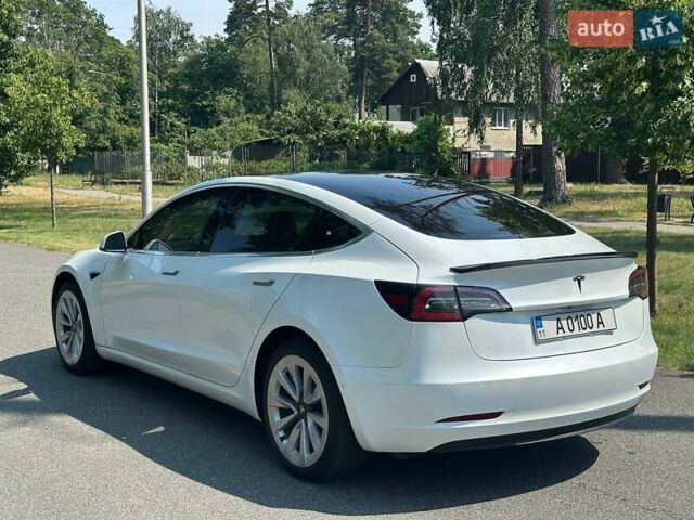 Белый Тесла Модель 3, объемом двигателя 0 л и пробегом 98 тыс. км за 16300 $, фото 3 на Automoto.ua