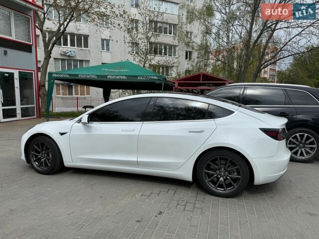 Белый Тесла Модель 3, объемом двигателя 0 л и пробегом 248 тыс. км за 14200 $, фото 3 на Automoto.ua