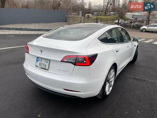 Белый Тесла Модель 3, объемом двигателя 0 л и пробегом 93 тыс. км за 20300 $, фото 10 на Automoto.ua
