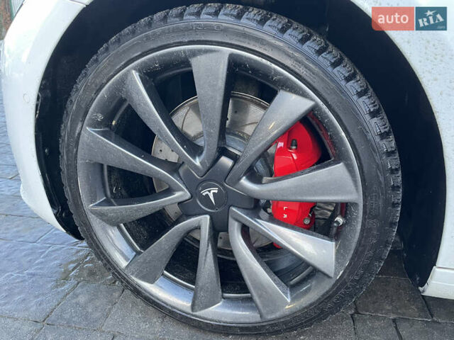 Білий Тесла Модель 3, об'ємом двигуна 0 л та пробігом 24 тис. км за 20500 $, фото 22 на Automoto.ua