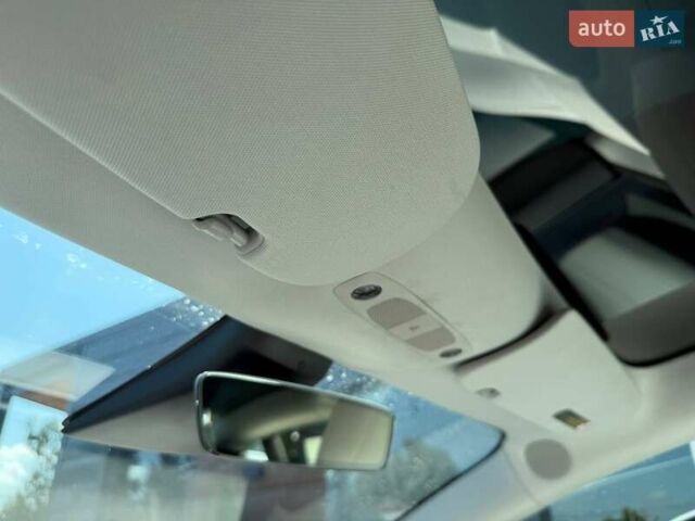 Белый Тесла Модель 3, объемом двигателя 0 л и пробегом 48 тыс. км за 20499 $, фото 31 на Automoto.ua