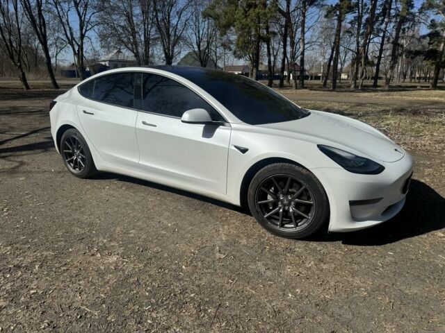 Білий Тесла Модель 3, об'ємом двигуна 0 л та пробігом 210 тис. км за 16500 $, фото 1 на Automoto.ua
