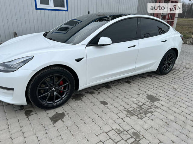 Белый Тесла Модель 3, объемом двигателя 0 л и пробегом 92 тыс. км за 20700 $, фото 1 на Automoto.ua