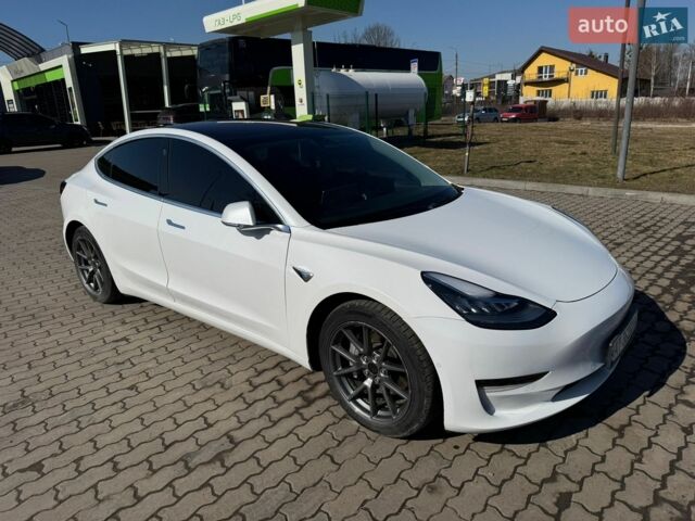 Белый Тесла Модель 3, объемом двигателя 0 л и пробегом 230 тыс. км за 15200 $, фото 3 на Automoto.ua
