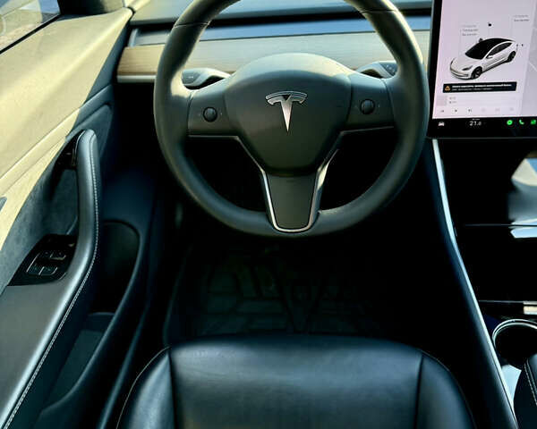 Белый Тесла Модель 3, объемом двигателя 0 л и пробегом 112 тыс. км за 18900 $, фото 22 на Automoto.ua