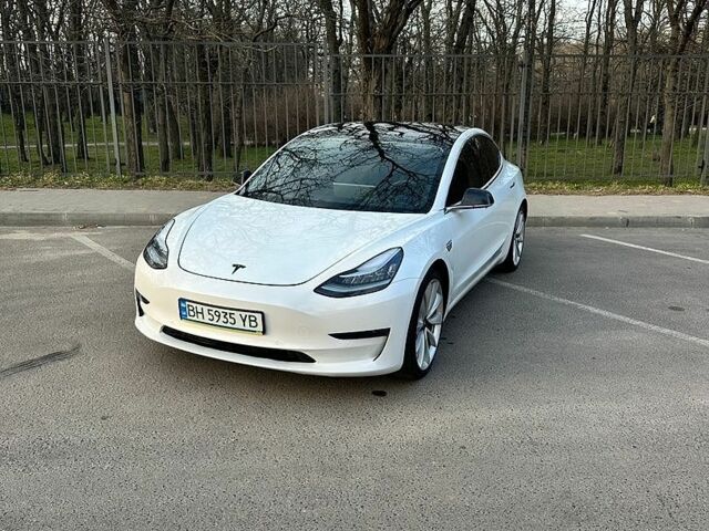 Білий Тесла Модель 3, об'ємом двигуна 0 л та пробігом 168 тис. км за 16800 $, фото 4 на Automoto.ua