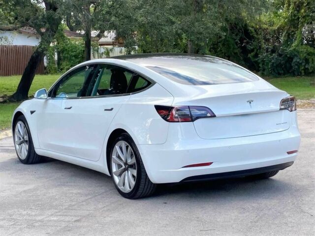 Білий Тесла Модель 3, об'ємом двигуна 0 л та пробігом 32 тис. км за 6100 $, фото 3 на Automoto.ua