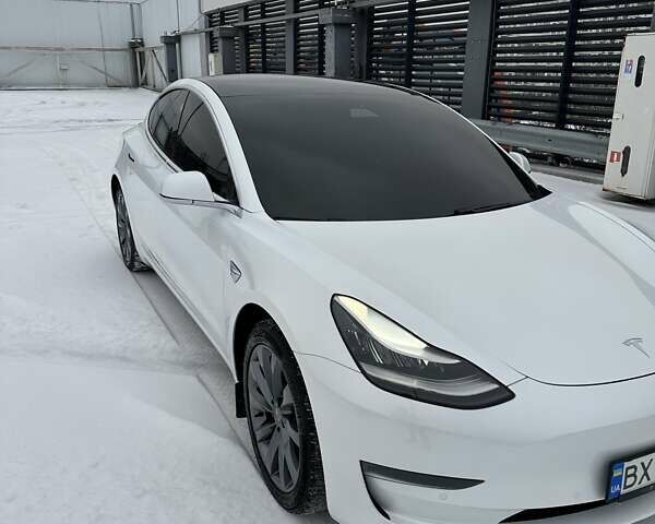 Білий Тесла Модель 3, об'ємом двигуна 0 л та пробігом 62 тис. км за 35000 $, фото 13 на Automoto.ua