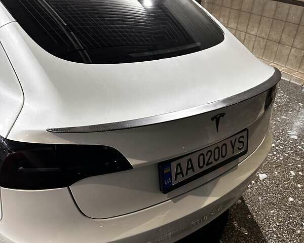 Білий Тесла Модель 3, об'ємом двигуна 0 л та пробігом 92 тис. км за 20999 $, фото 15 на Automoto.ua