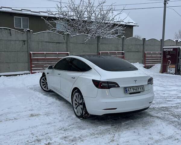 Белый Тесла Модель 3, объемом двигателя 0 л и пробегом 122 тыс. км за 19350 $, фото 7 на Automoto.ua