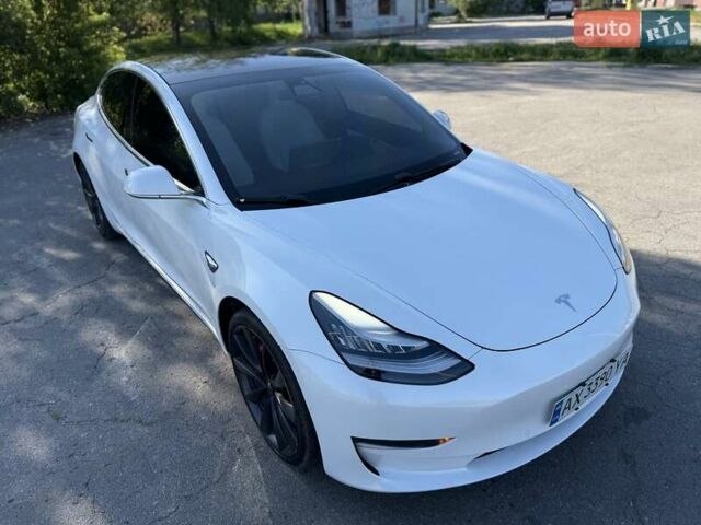 Белый Тесла Модель 3, объемом двигателя 0 л и пробегом 57 тыс. км за 21000 $, фото 61 на Automoto.ua