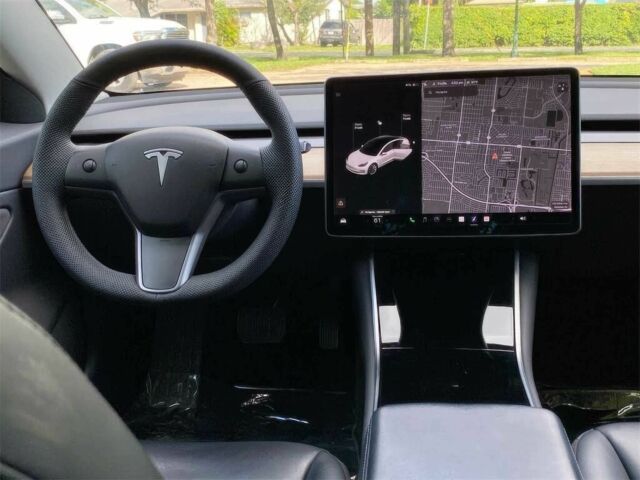 Білий Тесла Модель 3, об'ємом двигуна 0 л та пробігом 32 тис. км за 6100 $, фото 6 на Automoto.ua