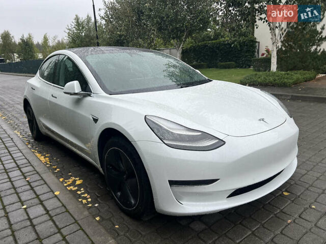 Белый Тесла Модель 3, объемом двигателя 0 л и пробегом 84 тыс. км за 19500 $, фото 1 на Automoto.ua