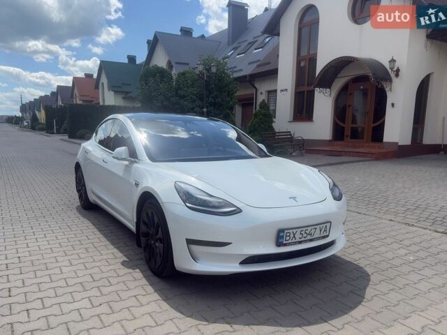Белый Тесла Модель 3, объемом двигателя 0 л и пробегом 118 тыс. км за 13700 $, фото 2 на Automoto.ua