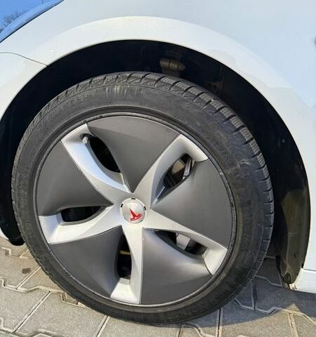 Білий Тесла Модель 3, об'ємом двигуна 0 л та пробігом 89 тис. км за 19500 $, фото 20 на Automoto.ua