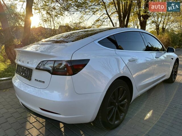 Белый Тесла Модель 3, объемом двигателя 0 л и пробегом 99 тыс. км за 19900 $, фото 9 на Automoto.ua