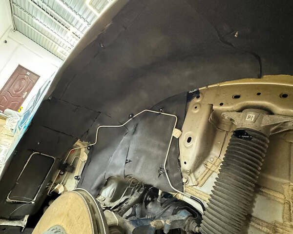 Білий Тесла Модель 3, об'ємом двигуна 0 л та пробігом 70 тис. км за 22500 $, фото 31 на Automoto.ua