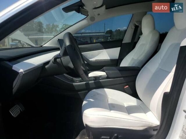 Белый Тесла Модель 3, объемом двигателя 0 л и пробегом 140 тыс. км за 6900 $, фото 6 на Automoto.ua