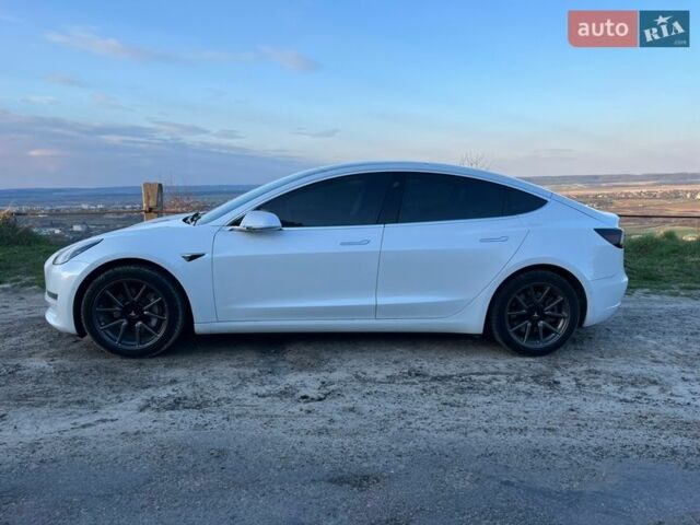 Белый Тесла Модель 3, объемом двигателя 0 л и пробегом 71 тыс. км за 19500 $, фото 11 на Automoto.ua