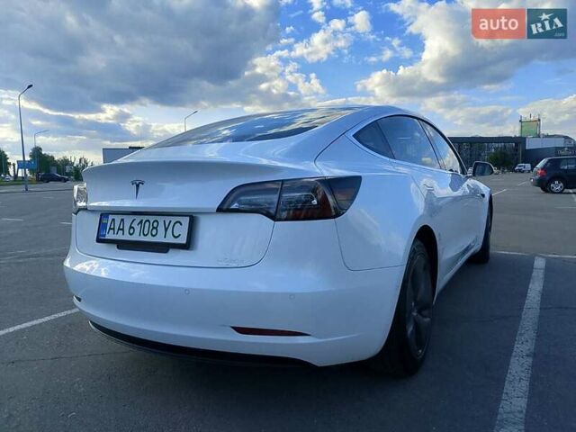 Білий Тесла Модель 3, об'ємом двигуна 0 л та пробігом 117 тис. км за 16499 $, фото 7 на Automoto.ua