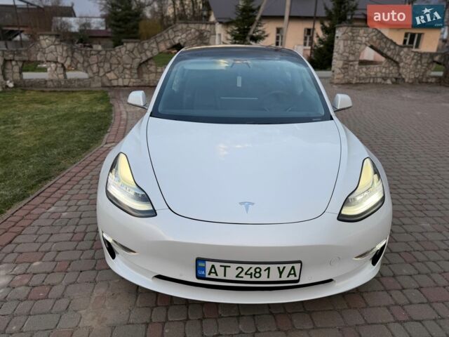 Білий Тесла Модель 3, об'ємом двигуна 0 л та пробігом 82 тис. км за 17600 $, фото 5 на Automoto.ua