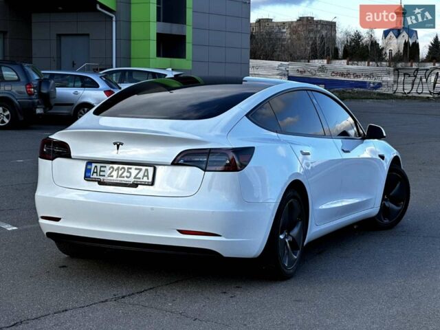 Білий Тесла Модель 3, об'ємом двигуна 0 л та пробігом 100 тис. км за 21500 $, фото 5 на Automoto.ua