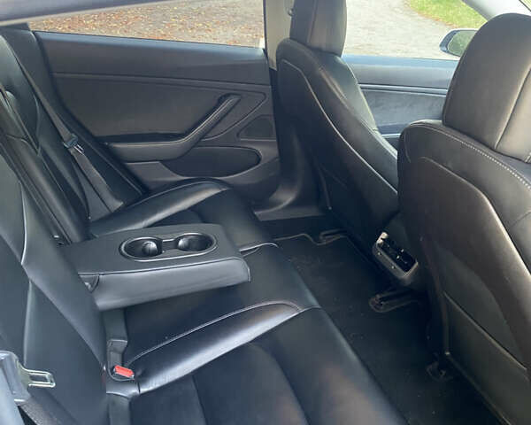 Білий Тесла Модель 3, об'ємом двигуна 0 л та пробігом 183 тис. км за 1400 $, фото 11 на Automoto.ua