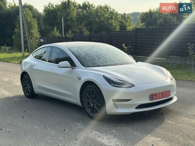 Белый Тесла Модель 3, объемом двигателя 0 л и пробегом 60 тыс. км за 17900 $, фото 22 на Automoto.ua