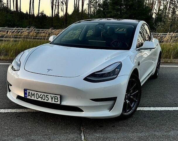 Білий Тесла Модель 3, об'ємом двигуна 0 л та пробігом 134 тис. км за 17700 $, фото 4 на Automoto.ua