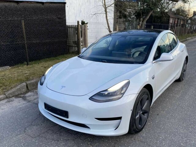 Белый Тесла Модель 3, объемом двигателя 0 л и пробегом 94 тыс. км за 13450 $, фото 4 на Automoto.ua