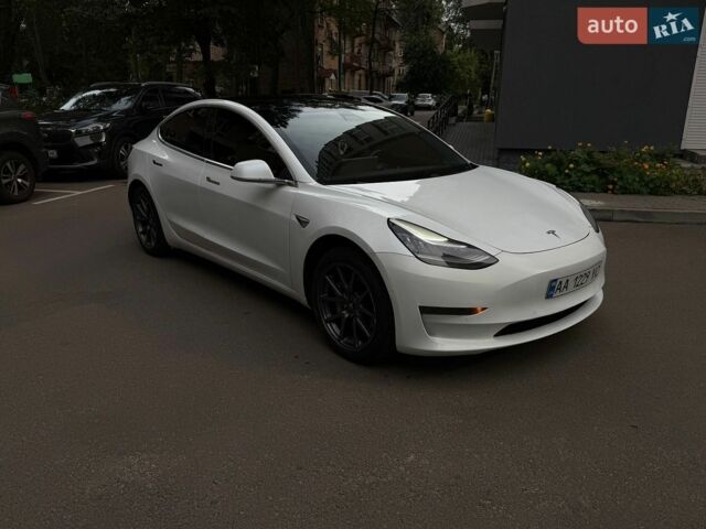 Белый Тесла Модель 3, объемом двигателя 0 л и пробегом 254 тыс. км за 11700 $, фото 7 на Automoto.ua