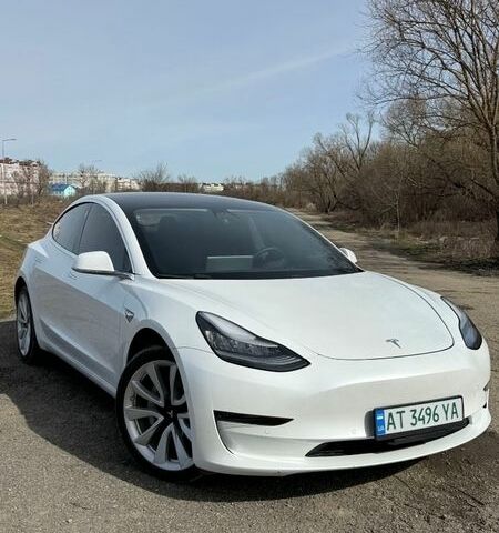 Белый Тесла Модель 3, объемом двигателя 0 л и пробегом 78 тыс. км за 16700 $, фото 2 на Automoto.ua