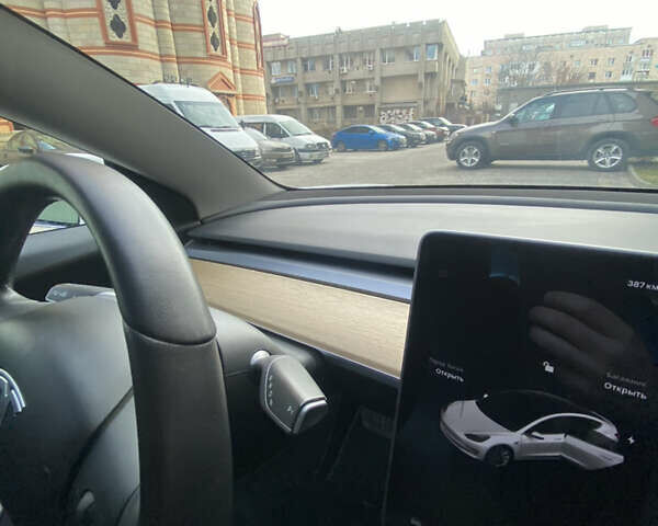 Білий Тесла Модель 3, об'ємом двигуна 0 л та пробігом 62 тис. км за 22000 $, фото 35 на Automoto.ua