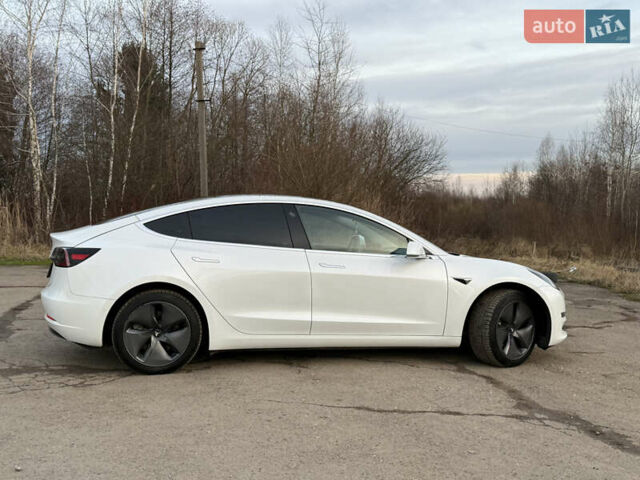 Белый Тесла Модель 3, объемом двигателя 0 л и пробегом 139 тыс. км за 17750 $, фото 7 на Automoto.ua