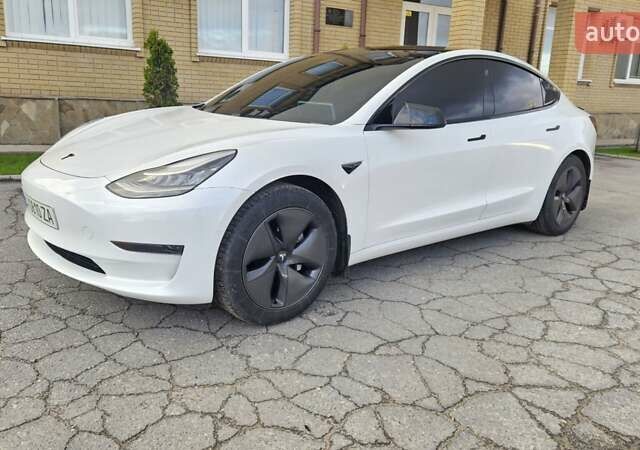 Белый Тесла Модель 3, объемом двигателя 0 л и пробегом 76 тыс. км за 15900 $, фото 1 на Automoto.ua