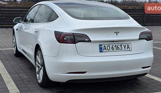 Белый Тесла Модель 3, объемом двигателя 0 л и пробегом 246 тыс. км за 13500 $, фото 2 на Automoto.ua
