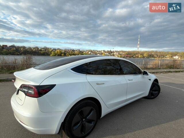 Белый Тесла Модель 3, объемом двигателя 0 л и пробегом 103 тыс. км за 19000 $, фото 7 на Automoto.ua