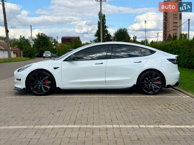 Білий Тесла Модель 3, об'ємом двигуна 0 л та пробігом 104 тис. км за 19900 $, фото 4 на Automoto.ua