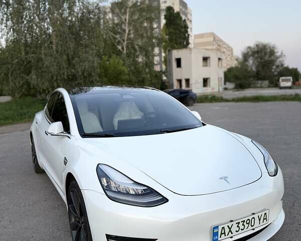 Белый Тесла Модель 3, объемом двигателя 0 л и пробегом 57 тыс. км за 21000 $, фото 6 на Automoto.ua