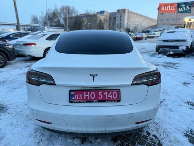 Белый Тесла Модель 3, объемом двигателя 0 л и пробегом 233 тыс. км за 11400 $, фото 7 на Automoto.ua
