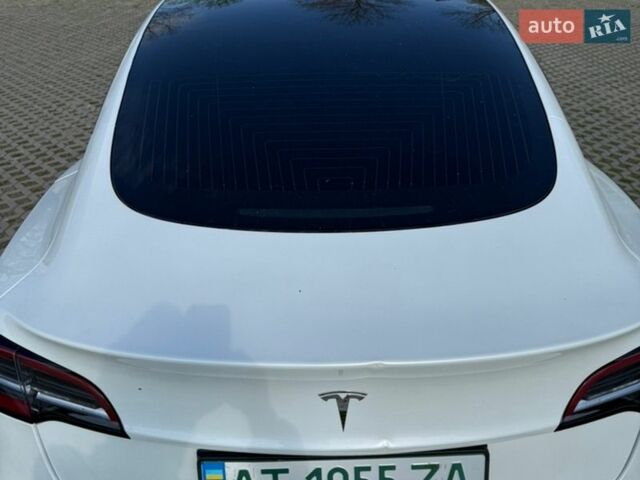 Белый Тесла Модель 3, объемом двигателя 0 л и пробегом 100 тыс. км за 13900 $, фото 21 на Automoto.ua